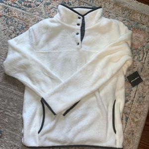 Eddie Bauer pullover